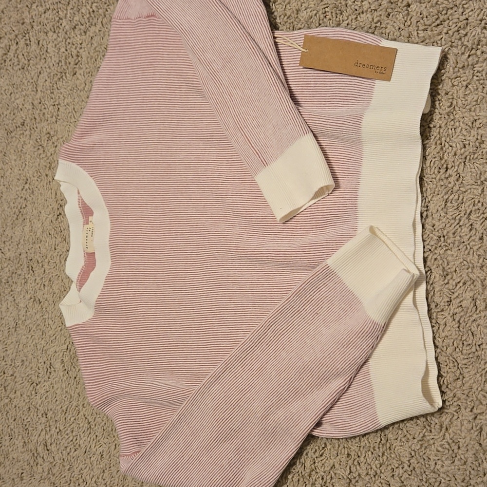 NWT Pink Sweater Size Small